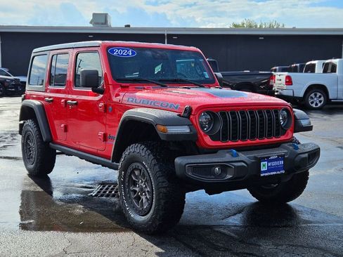 Used 2024 Jeep Wrangler Unlimited Rubicon 4xe image 7