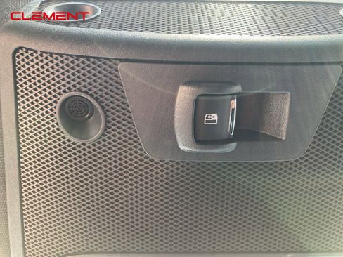 Used 2022 Ford F250 Lariat w/ Black Appearance Pkg image 18