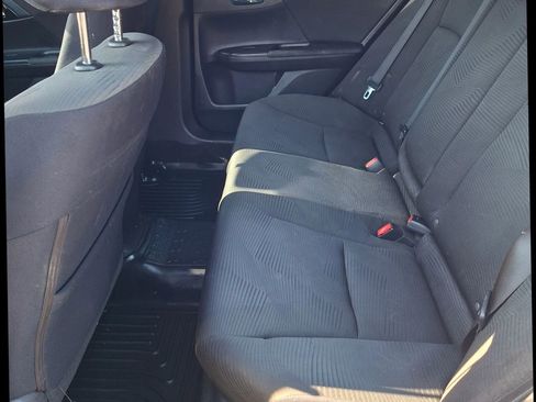 Used 2017 Honda Accord LX image 8