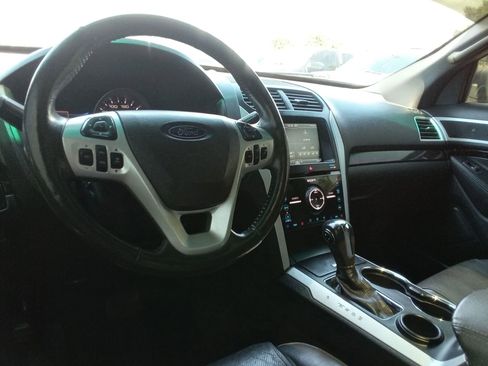 Used 2014 Ford Explorer Limited w/ Equipment Group 302A FWD image 13