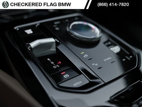 Used 2025 BMW 530i w/ Premium Package image 38