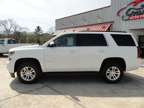 Used 2017 Chevrolet Tahoe LT image 3