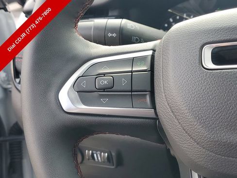 Used 2025 Jeep Compass Trailhawk w/ Trailhawk Convenience Group AWD/4WD image 23