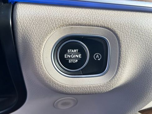 Used 2024 Mercedes-Benz GLS 450 4MATIC image 30