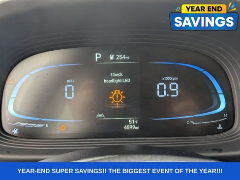 Used 2025 Hyundai Venue Limited image 41