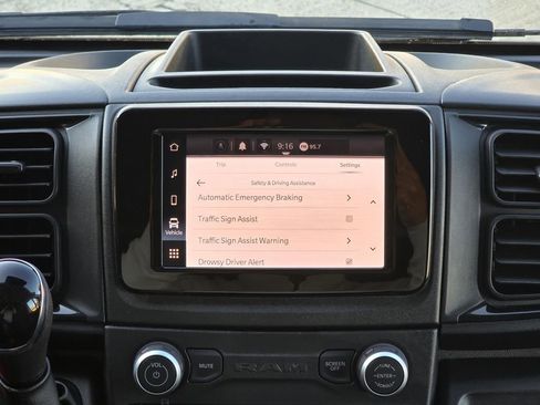 Used 2025 RAM ProMaster 3500 w/ Convenience Group image 28