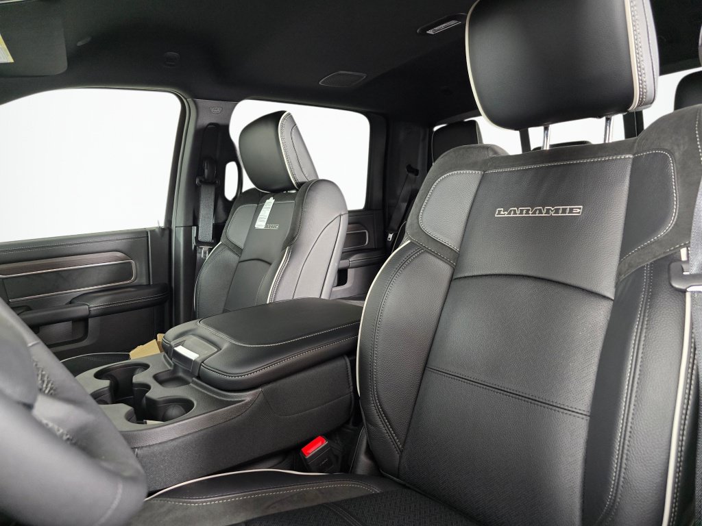 New 2026 RAM 2500 Laramie w/ Night Edition AWD/4WD image 20