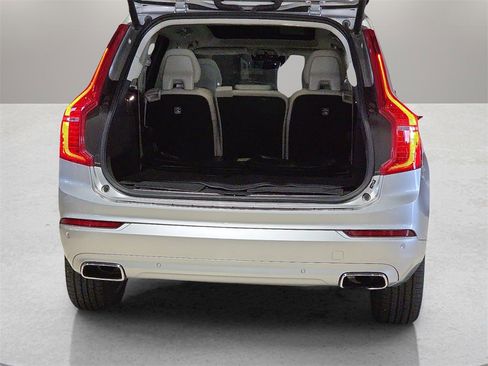 Used 2021 Volvo XC90 T5 Momentum w/ Climate Package image 13