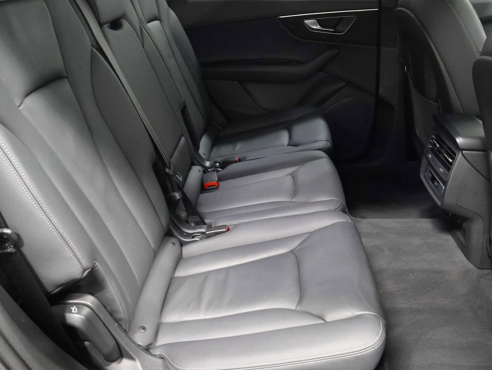 Certified 2026 Audi Q7 3.0T Premium AWD/4WD image 33