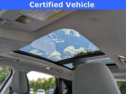Certified 2022 Ford Escape SE w/ SE Sport Appearance Package image 18