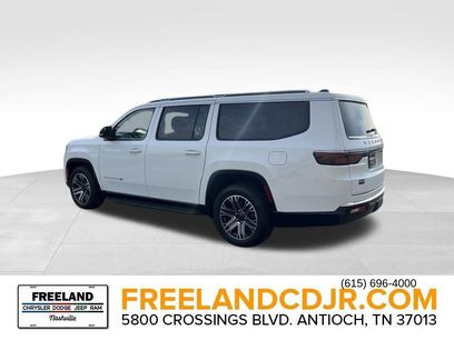 New 2024 Jeep Wagoneer L Series II w/ Flexible Seating Group