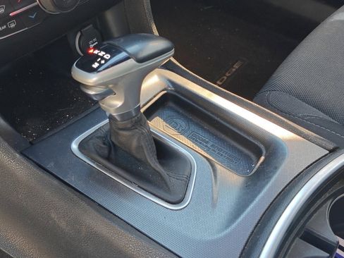 Used 2015 Dodge Charger SXT image 20