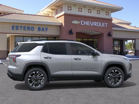 New 2026 Chevrolet Equinox RS w/ Convenience Package III FWD image 5