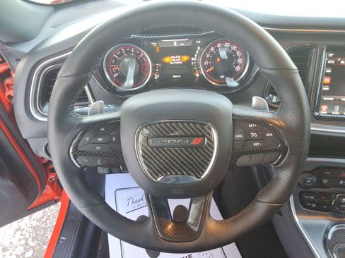 Used 2016 Dodge Challenger R/T Scat Pack w/ Leather Interior Group image 11