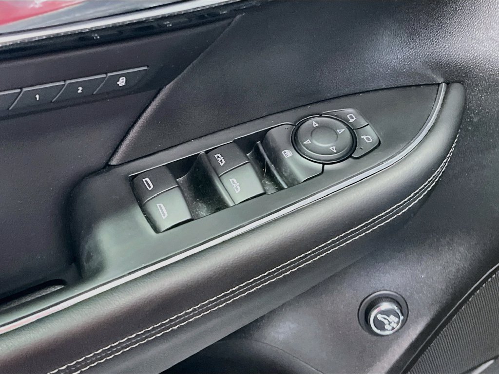 Used 2023 Buick Envision Essence AWD/4WD image 17
