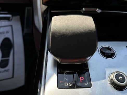 Used 2023 Land Rover Range Rover SE image 27