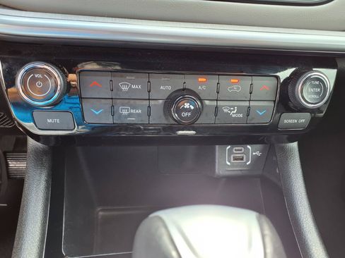 Used 2025 Jeep Compass Limited AWD/4WD image 14
