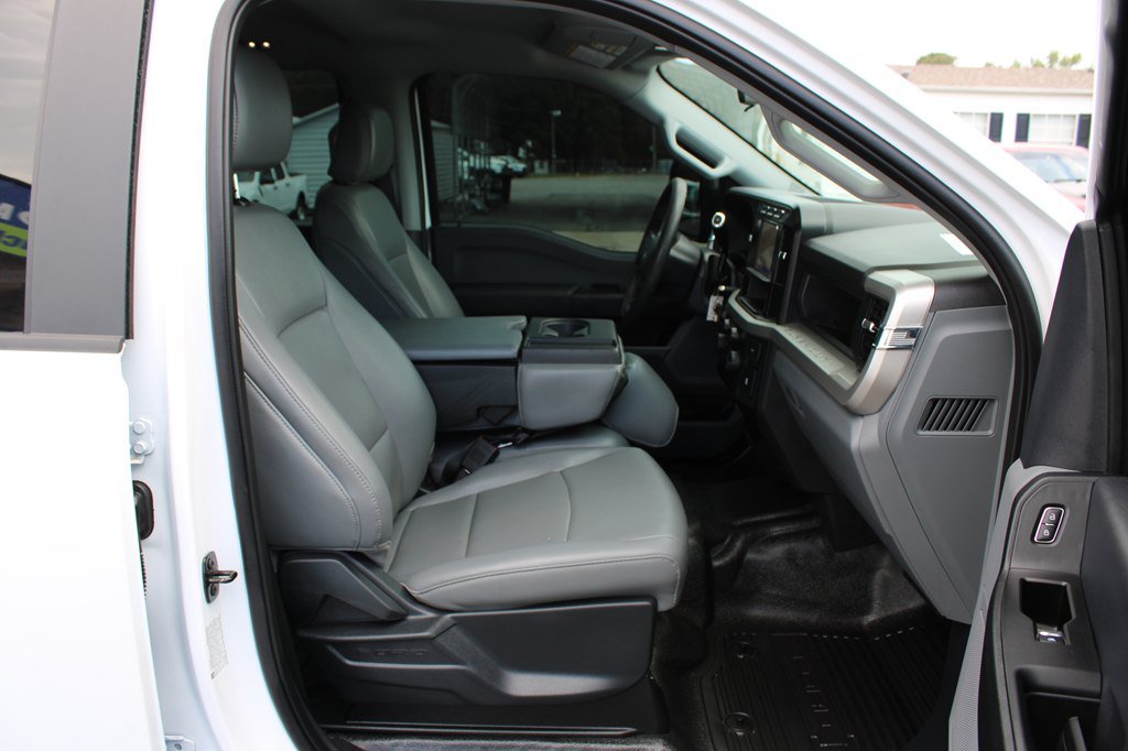 Used 2024 Ford F350 XL w/ 360-Degree Camera Package RWD image 21