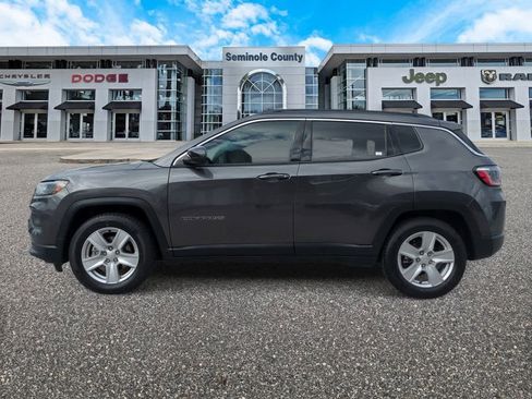 Used 2022 Jeep Compass Latitude image 5