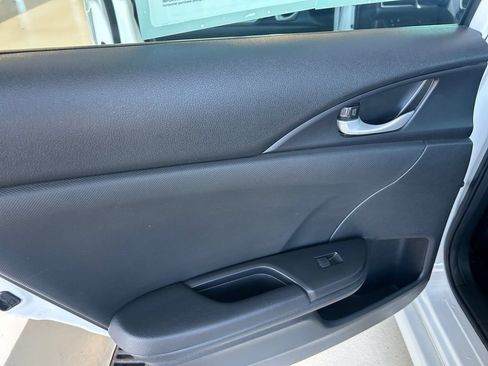 Used 2019 Honda Civic Sport image 13