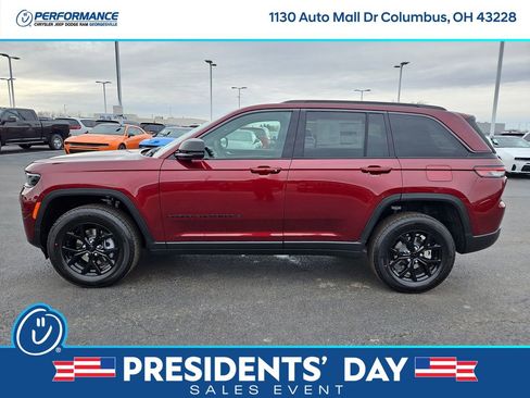 New 2026 Jeep Grand Cherokee Altitude image 4