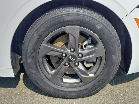 Used 2021 Kia K5 LXS image 8