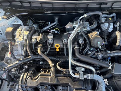 Used 2025 Nissan Altima 2.5 SV image 33