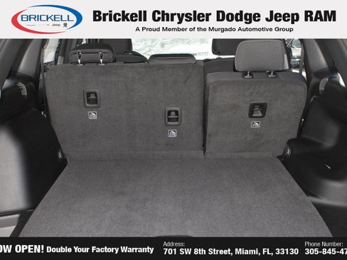 New 2025 Jeep Grand Cherokee Laredo image 5