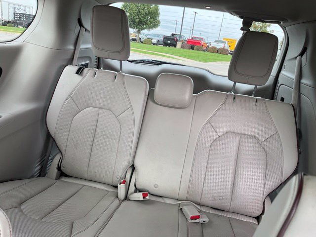 Used 2019 Chrysler Pacifica Limited FWD image 24