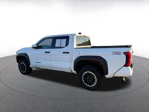 Used 2025 Toyota Tacoma TRD Off-Road image 9
