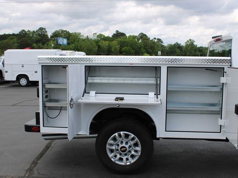 Used 2025 Chevrolet Silverado 2500 W/T w/ WT/CX Safety Package AWD/4WD image 12