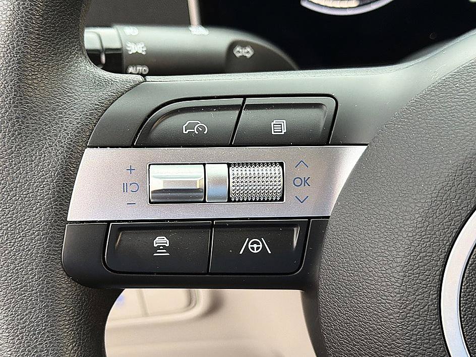 Certified 2026 Hyundai Tucson SE FWD image 17