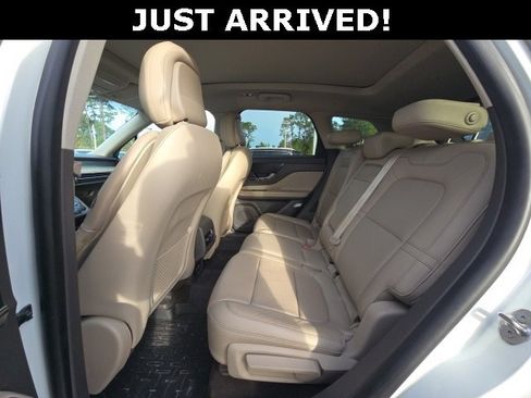 Used 2020 Lincoln Corsair FWD w/ Premium Package image 9