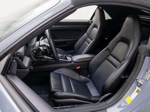 Certified 2023 Porsche 911 Carrera image 5