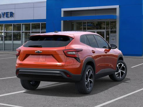 Used 2024 Chevrolet Trax RS w/ Driver Confidence Package image 28