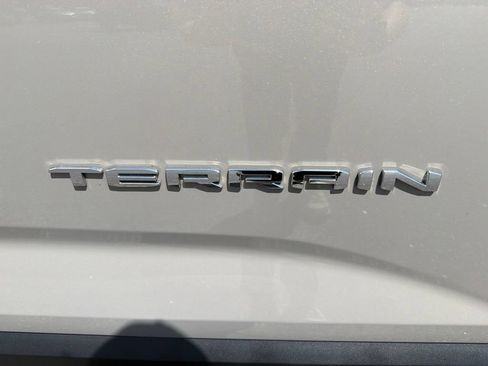 Used 2025 GMC Terrain Elevation w/ Elevation Premium Package AWD/4WD image 11