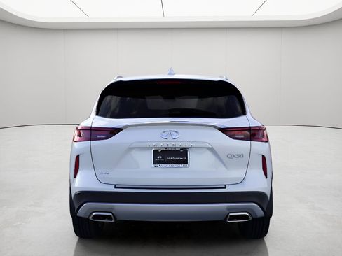 New 2025 INFINITI QX50 Luxe image 7