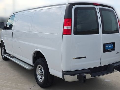 Used 2024 Chevrolet Express 2500 w/ Driver Convenience Package RWD image 3