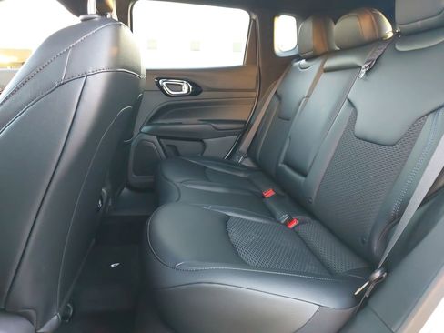 New 2026 Jeep Compass Latitude image 13