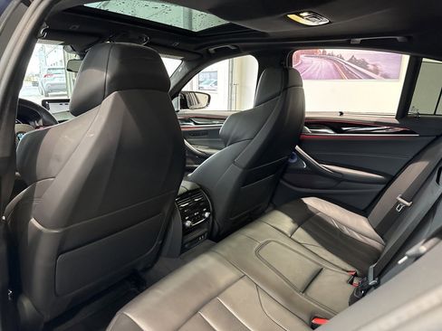 Used 2021 BMW M5 w/ Executive Package image 43