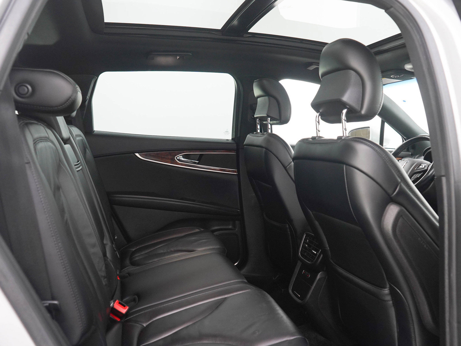 Used 2018 Lincoln MKX Reserve AWD/4WD image 14