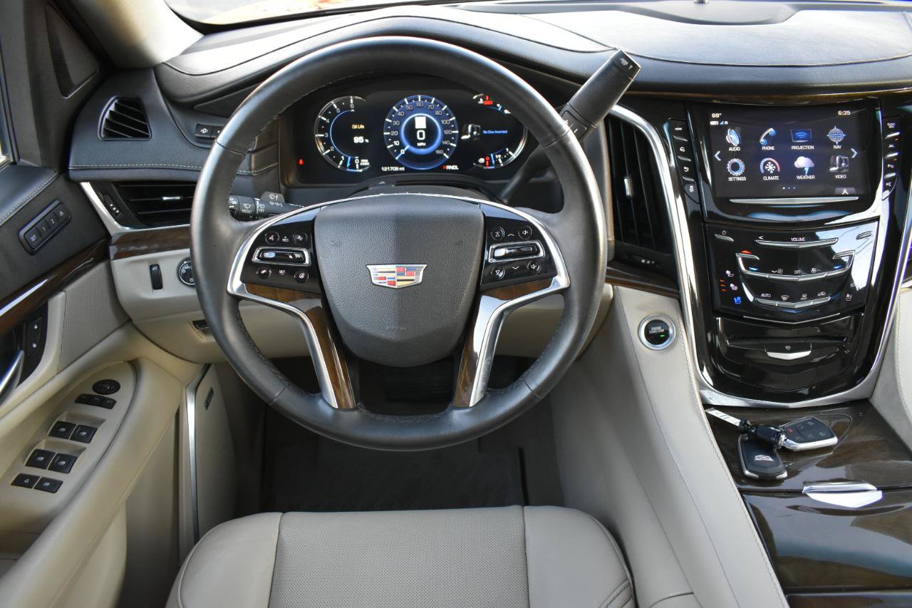 Used 2018 Cadillac Escalade Premium Luxury w/ LPO, Radiant Package AWD/4WD image 12