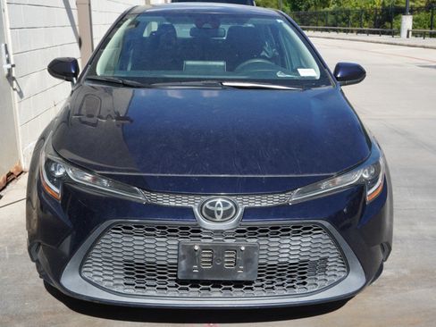 Used 2020 Toyota Corolla LE FWD image 2