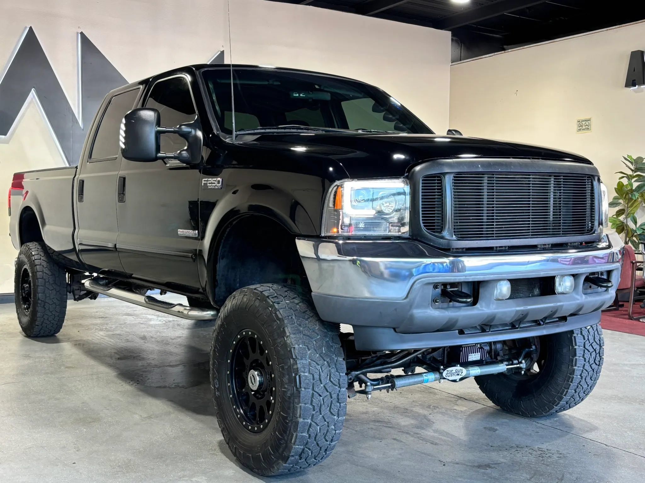 Used 2003 Ford F250 XLT AWD/4WD image 2