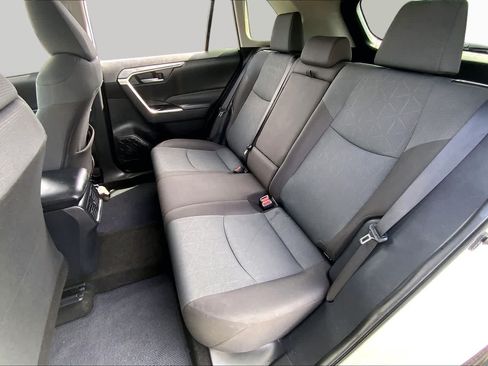 Used 2025 Toyota RAV4 XLE FWD image 20