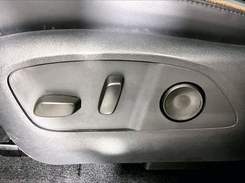 Certified 2025 GMC Acadia AT4 w/ Super Cruise Package image 33