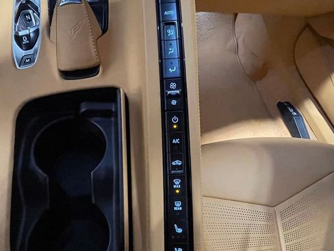 Used 2021 Chevrolet Corvette Stingray w/ Z51 Performance Package image 73