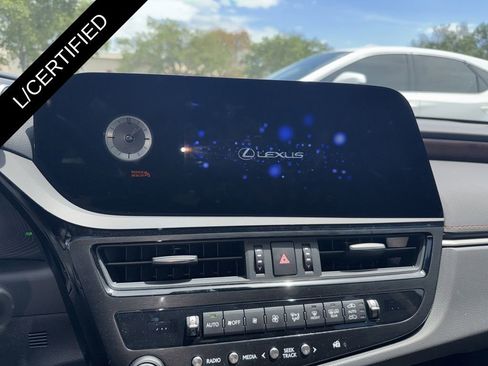 Used 2025 Lexus ES 350 w/ Premium Package image 17