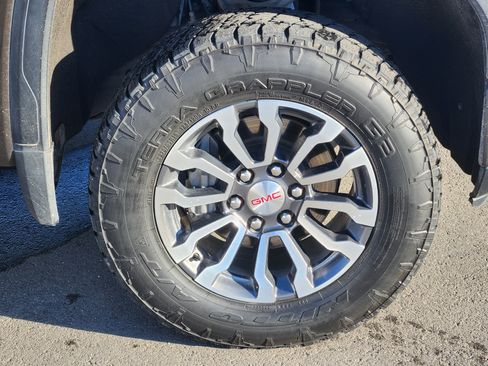 Certified 2019 GMC Sierra 1500 AT4 w/ AT4 Premium Package image 6