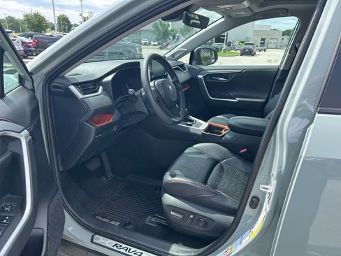 Used 2019 Toyota RAV4 Adventure AWD/4WD image 8